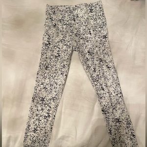 Athleta Women’s White Pattern Crop Leggings